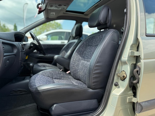 Used Renault Megane 2002 for sale - 74978590: Photo 3