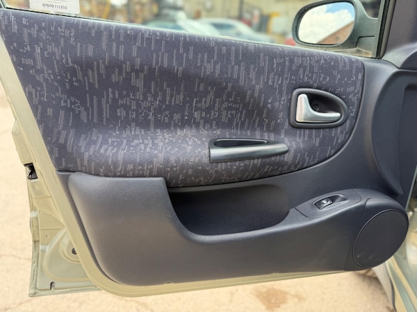 Used Renault Megane 2002 for sale - 74978590: Photo 47