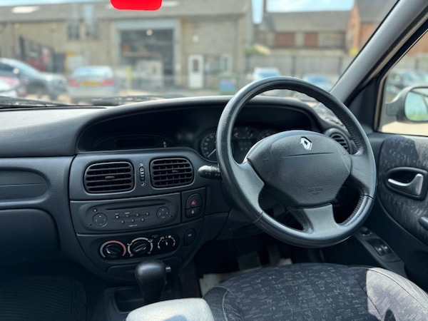 Used Renault Megane 2002 for sale - 74978590: Photo 64