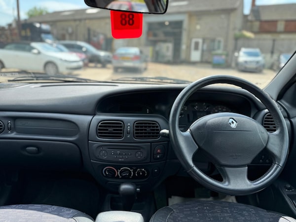 Used Renault Megane 2002 for sale - 74978590: Photo 65