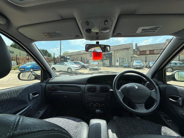 Used Renault Megane 2002 for sale - 74978590: Photo 66