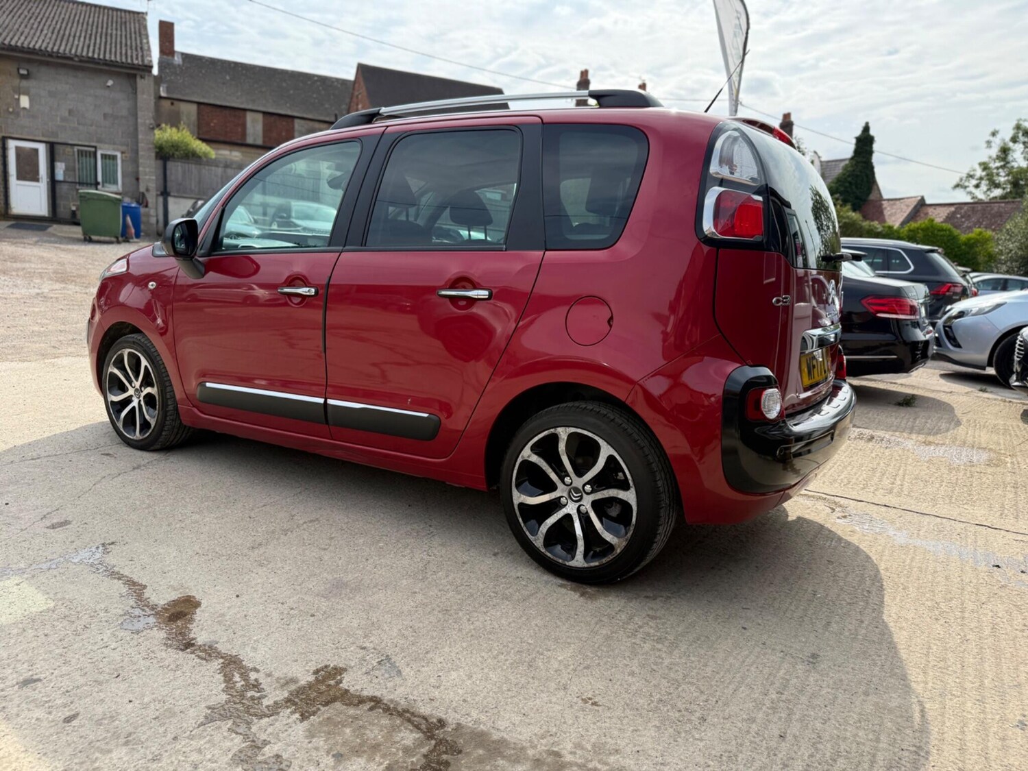 Vehicle 28