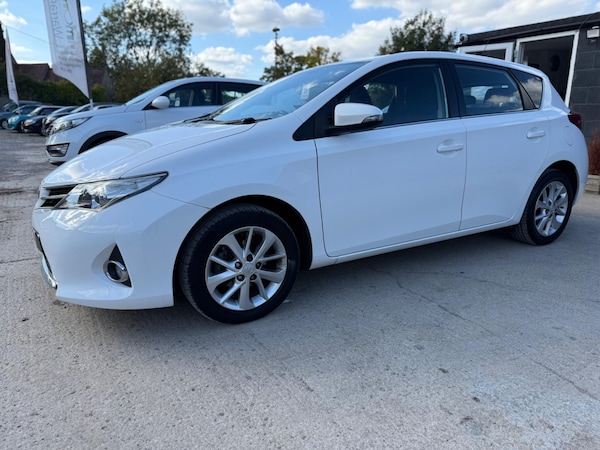 Used Toyota Auris 2014 for sale - 76099539: Photo 10