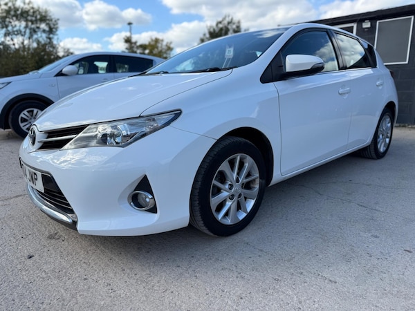 Used Toyota Auris 2014 for sale - 76099539: Photo 11