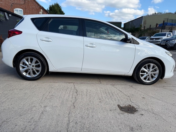 Used Toyota Auris 2014 for sale - 76099539: Photo 15