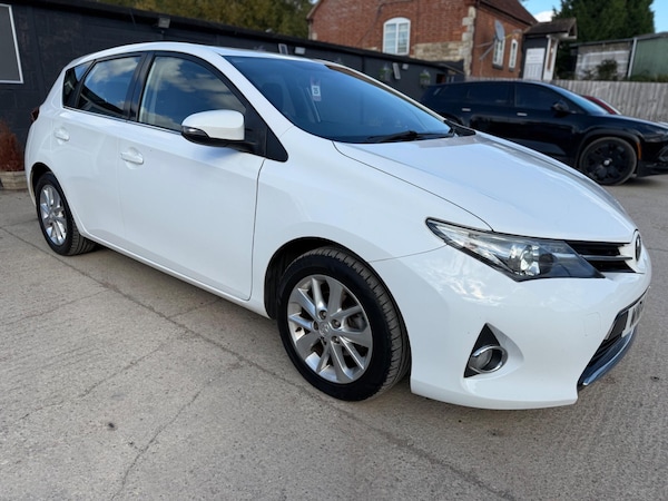Used Toyota Auris 2014 for sale - 76099539: Photo 16