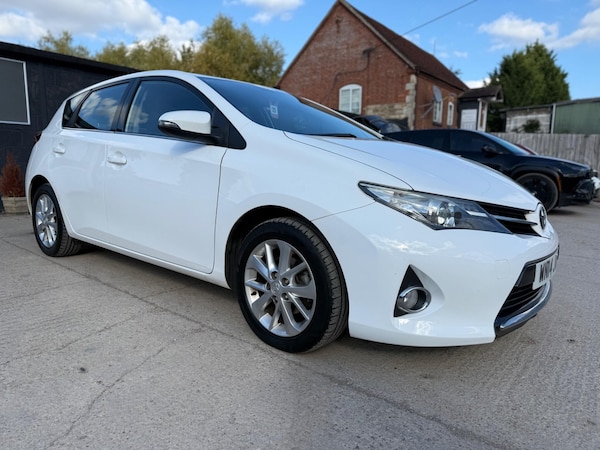 Used Toyota Auris 2014 for sale - 76099539: Photo 18