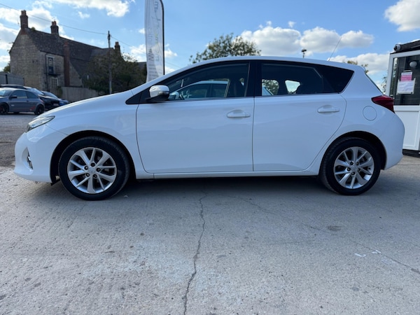 Used Toyota Auris 2014 for sale - 76099539: Photo 27