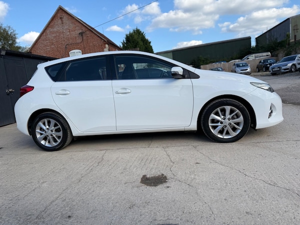 Used Toyota Auris 2014 for sale - 76099539: Photo 32