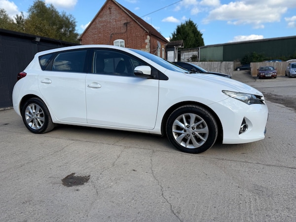 Used Toyota Auris 2014 for sale - 76099539: Photo 33