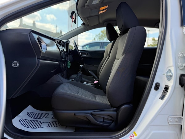 Used Toyota Auris 2014 for sale - 76099539: Photo 43