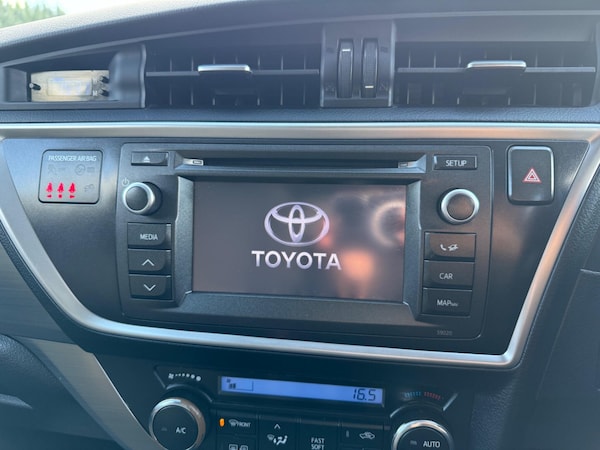 Used Toyota Auris 2014 for sale - 76099539: Photo 73