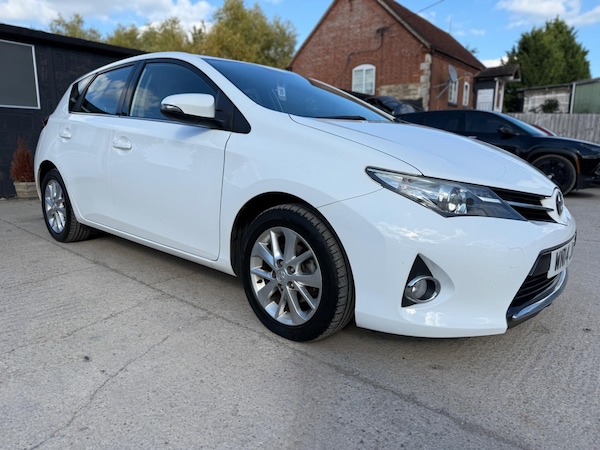 Used Toyota Auris 2014 for sale - 76099539: Photo 8
