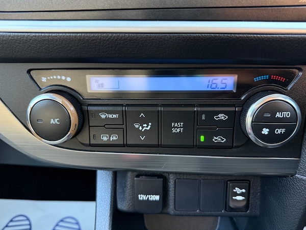 Used Toyota Auris 2014 for sale - 76099539: Photo 98