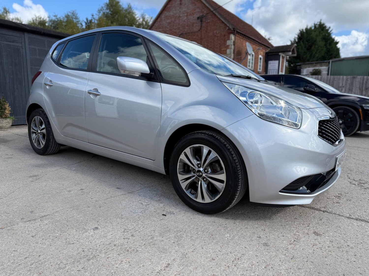 Used Kia Venga 2015 for sale - 75839458: Photo 11