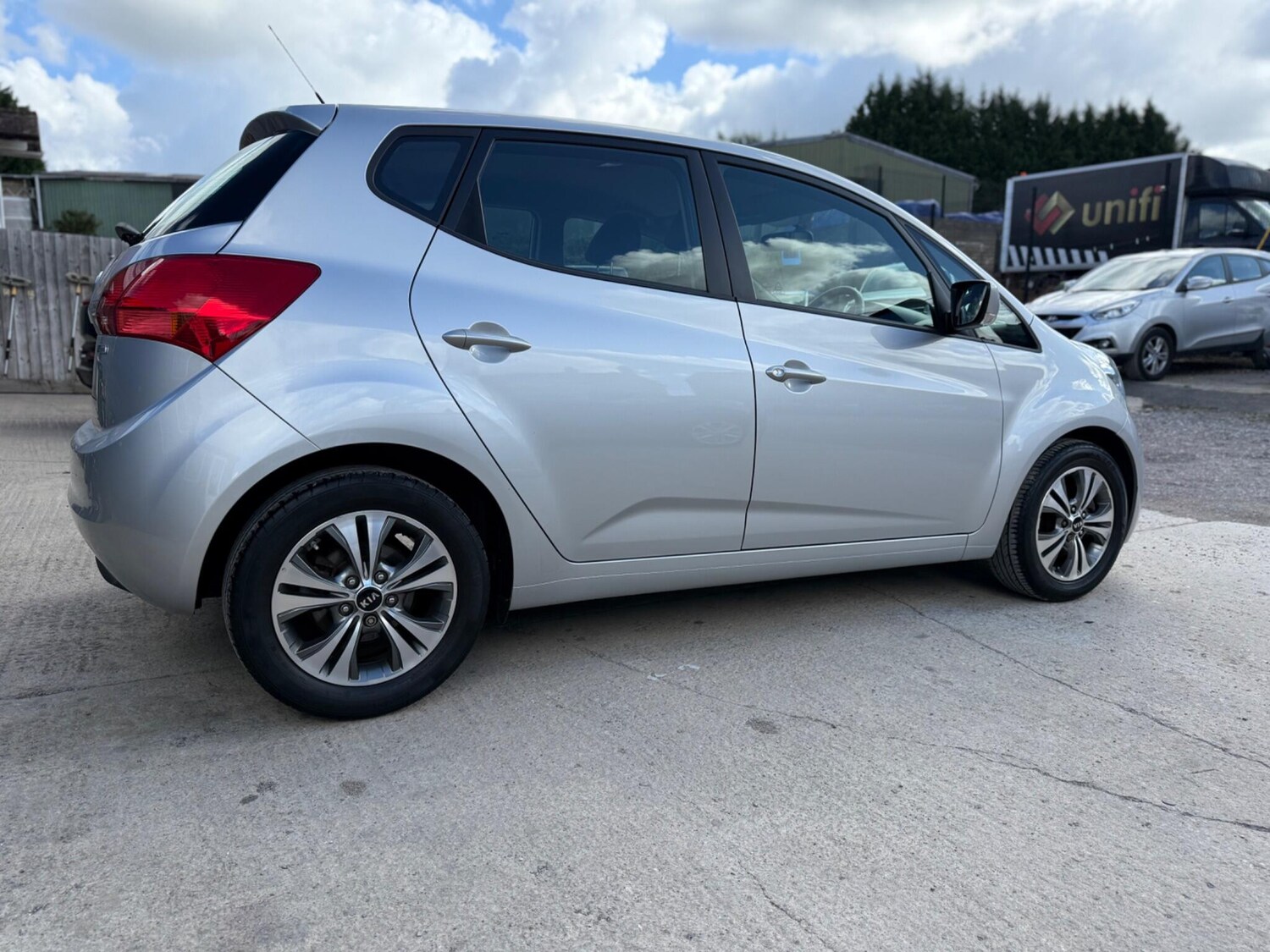 Used Kia Venga 2015 for sale - 75839458: Photo 32