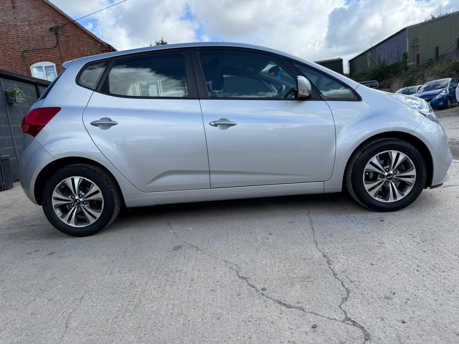 Used Kia Venga 2015 for sale - 75839458: Photo 35