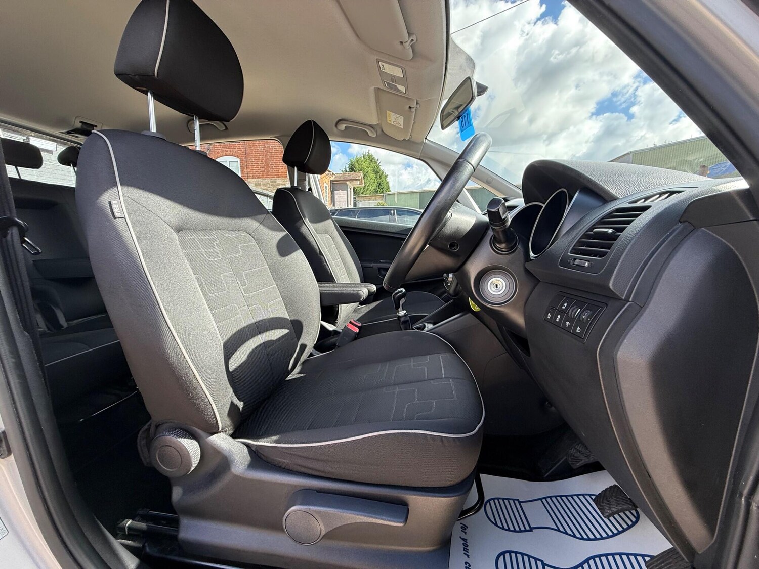 Used Kia Venga 2015 for sale - 75839458: Photo 4