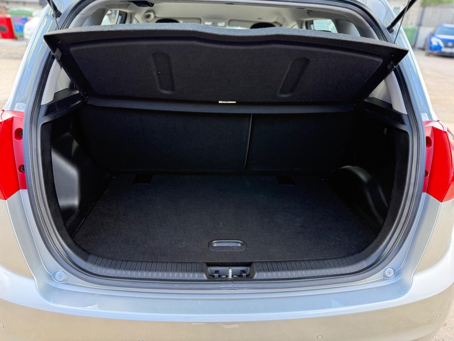 Used Kia Venga 2015 for sale - 75839458: Photo 46