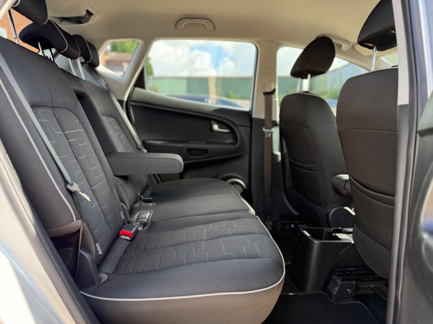 Used Kia Venga 2015 for sale - 75839458: Photo 74