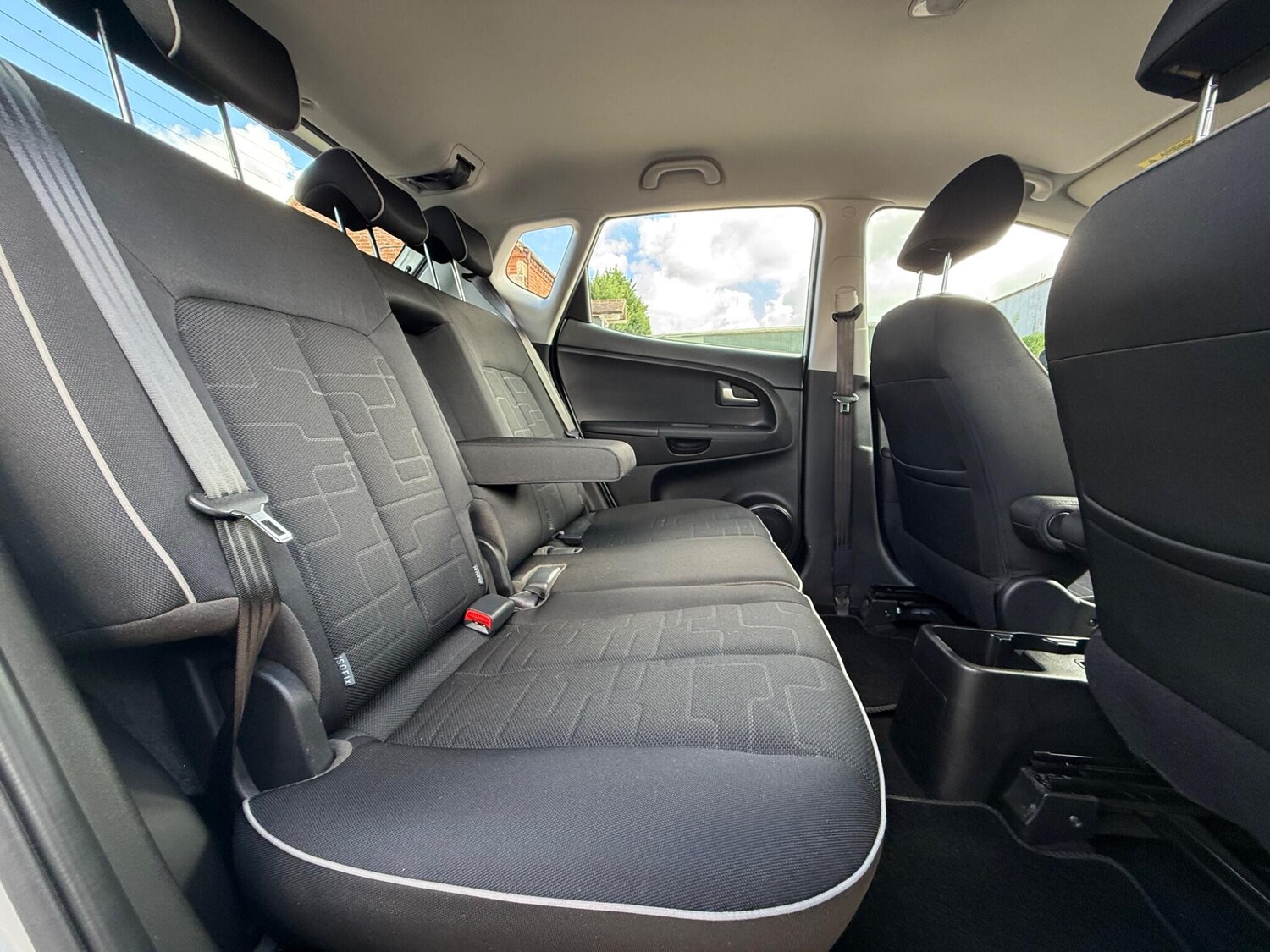 Used Kia Venga 2015 for sale - 75839458: Photo 79