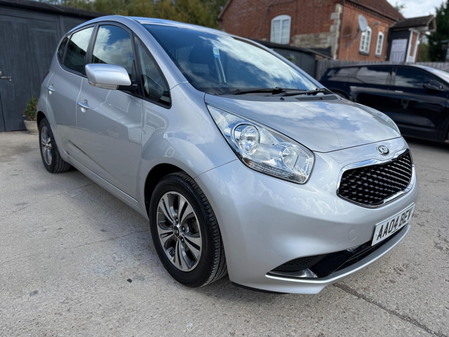 Used Kia Venga 2015 for sale - 75839458: Photo 8