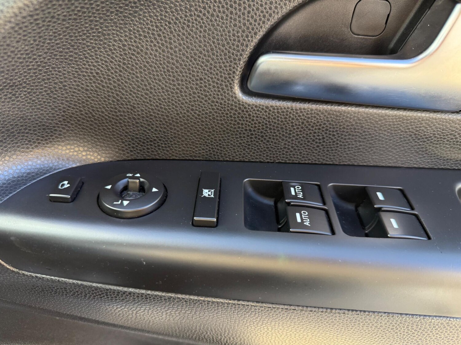 Used Kia Venga 2015 for sale - 75839458: Photo 90