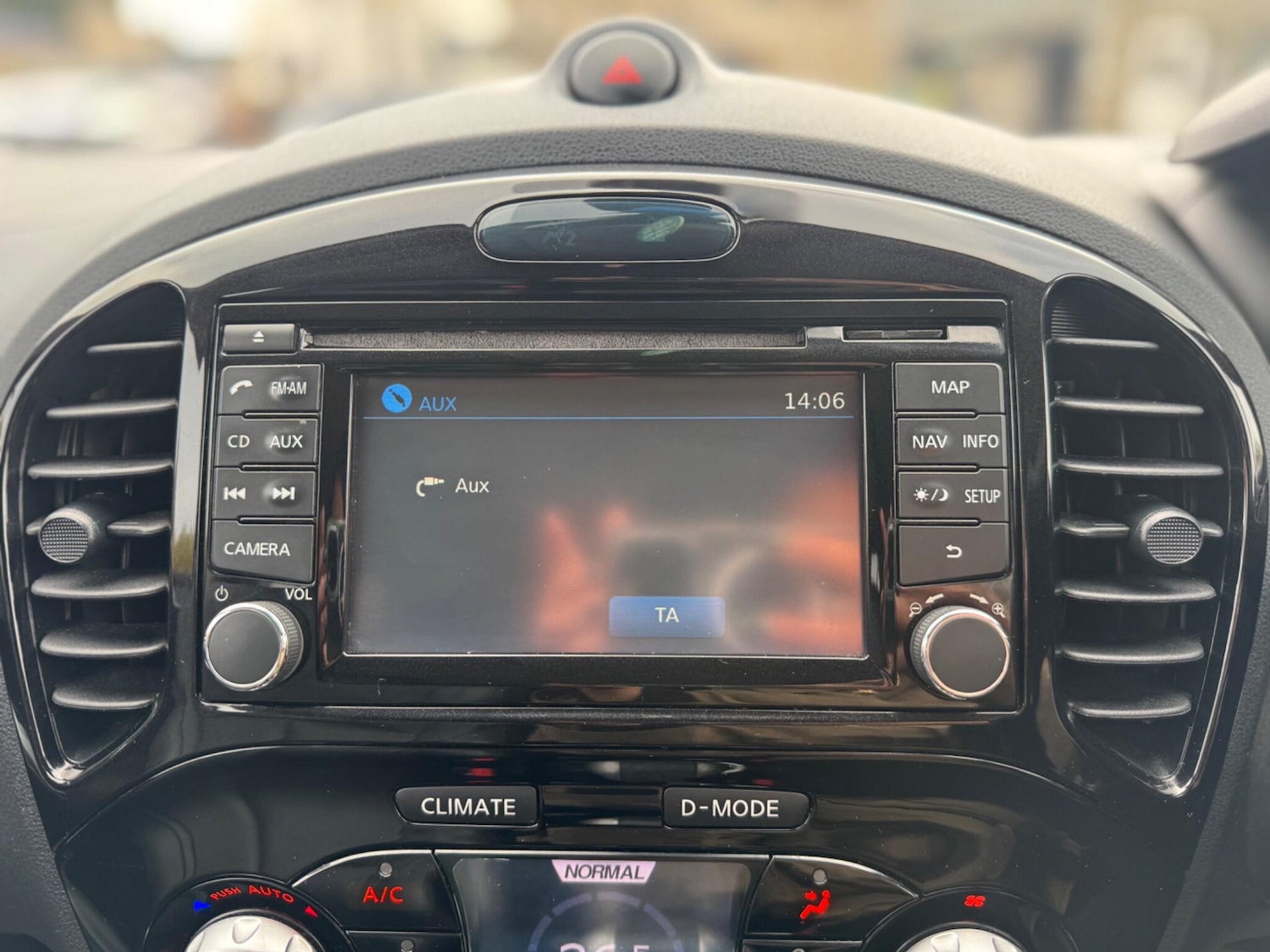 Used Nissan Juke 2014 for sale - 76179539: Photo 79