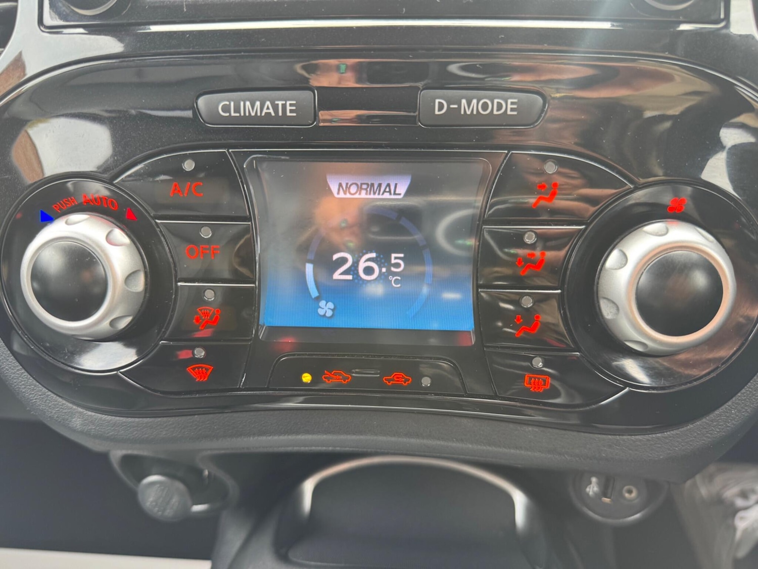 Used Nissan Juke 2014 for sale - 76179539: Photo 83