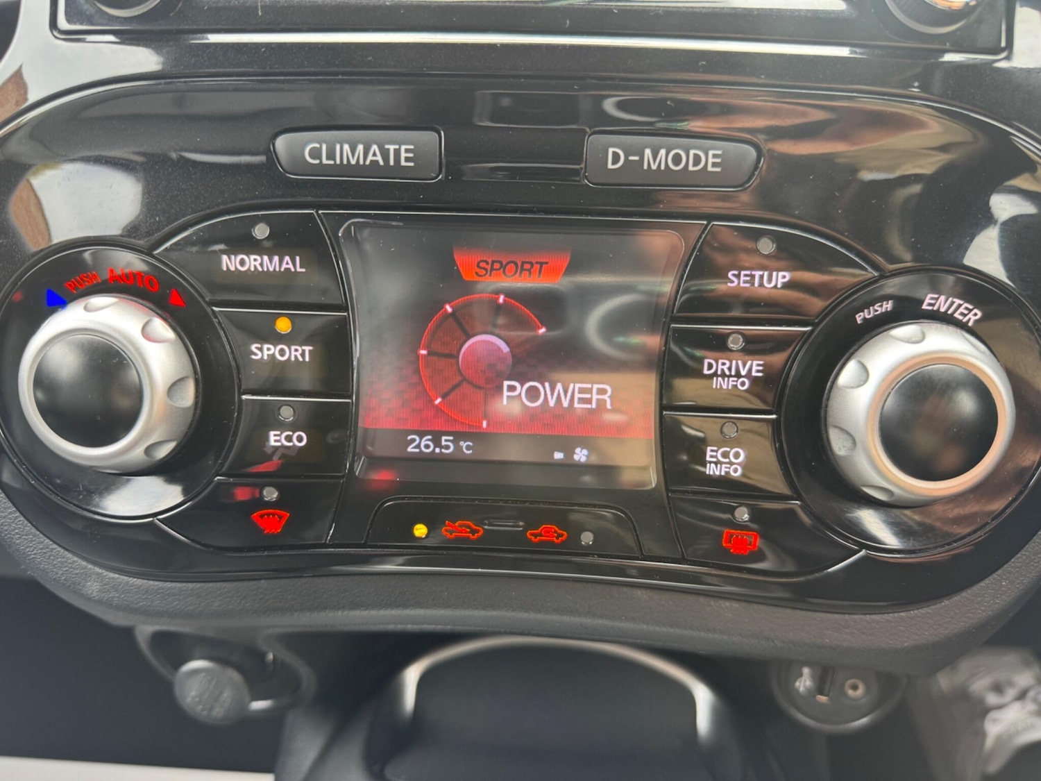 Used Nissan Juke 2014 for sale - 76179539: Photo 86