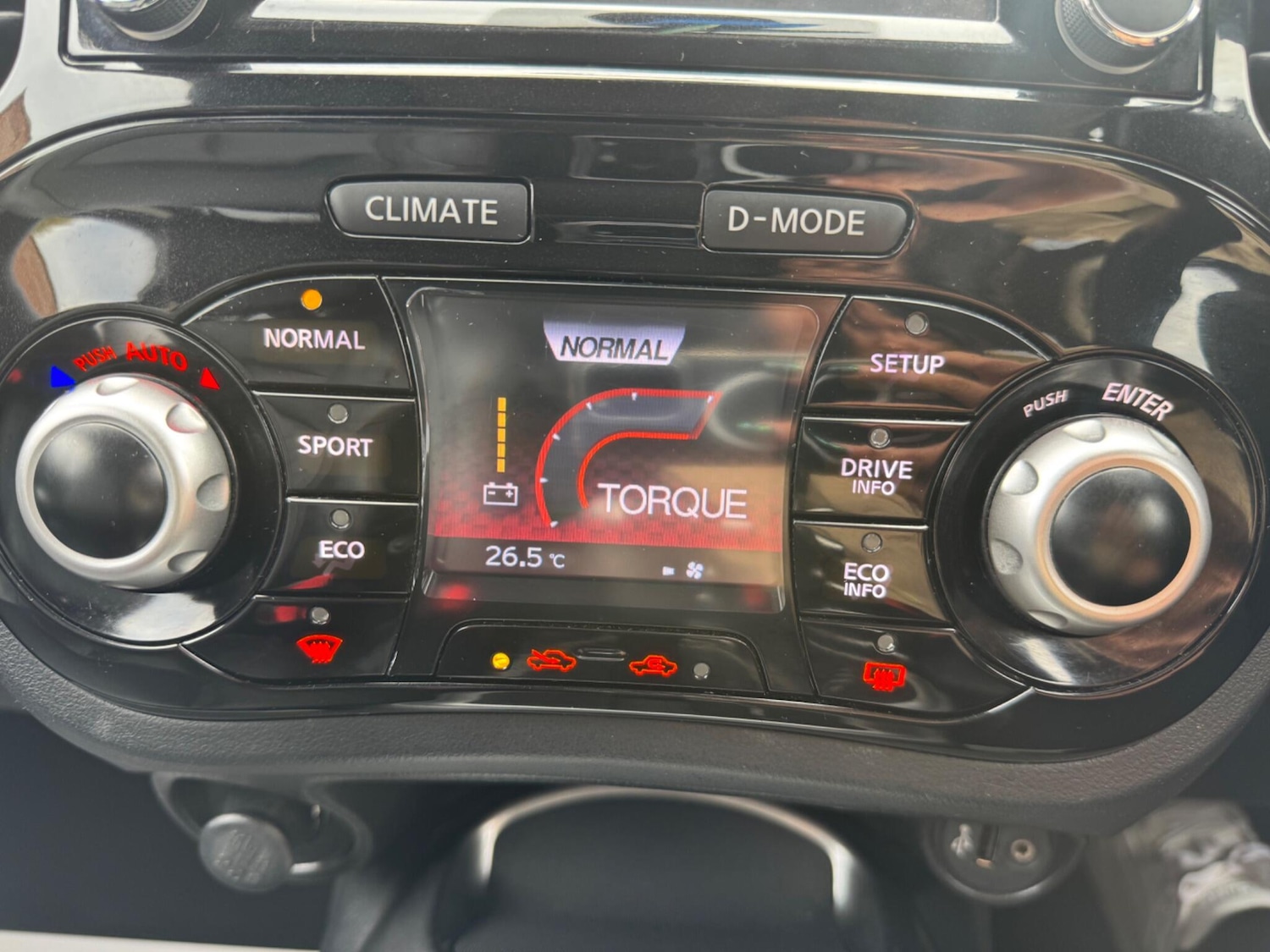 Used Nissan Juke 2014 for sale - 76179539: Photo 90