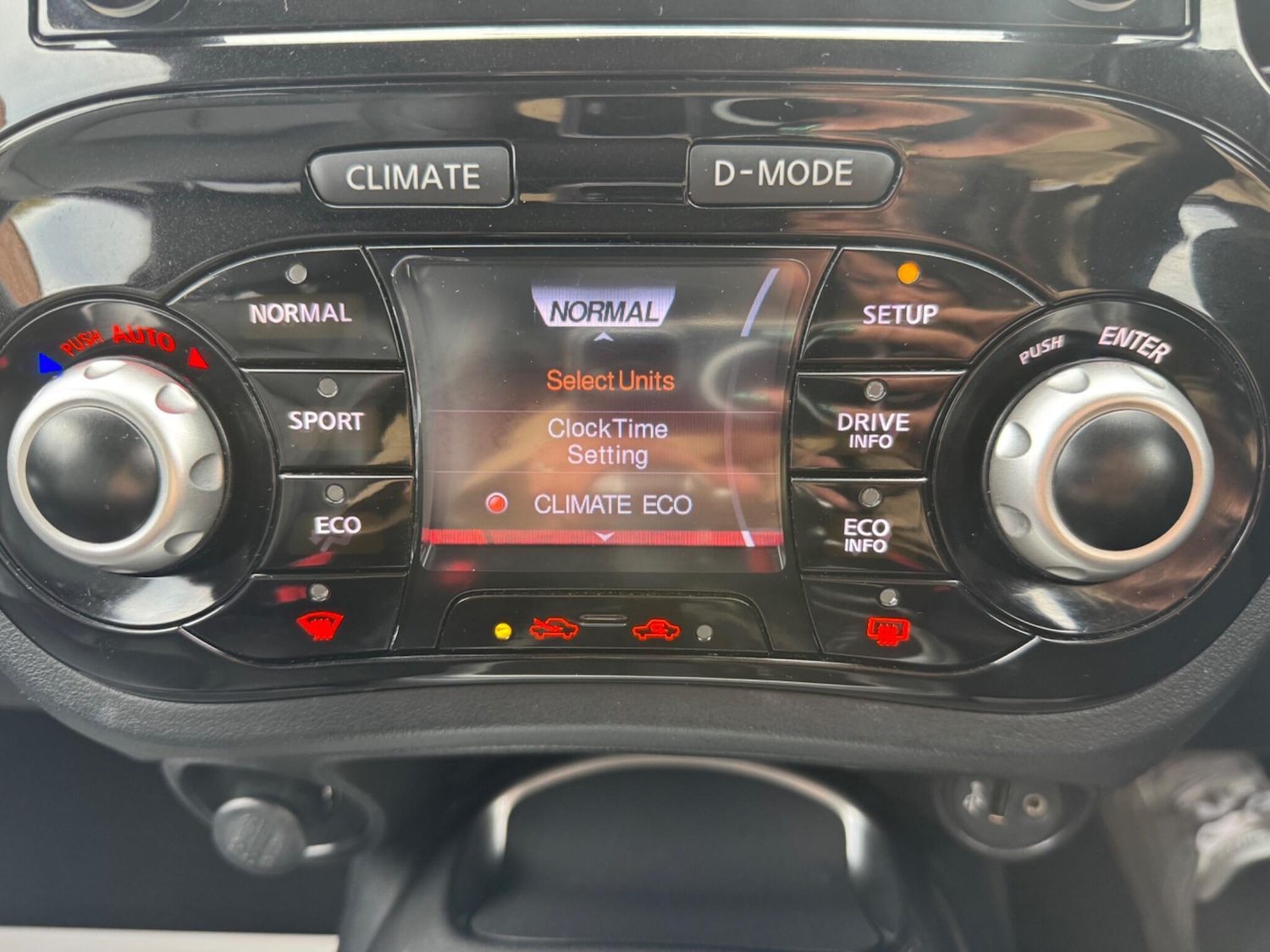 Used Nissan Juke 2014 for sale - 76179539: Photo 94
