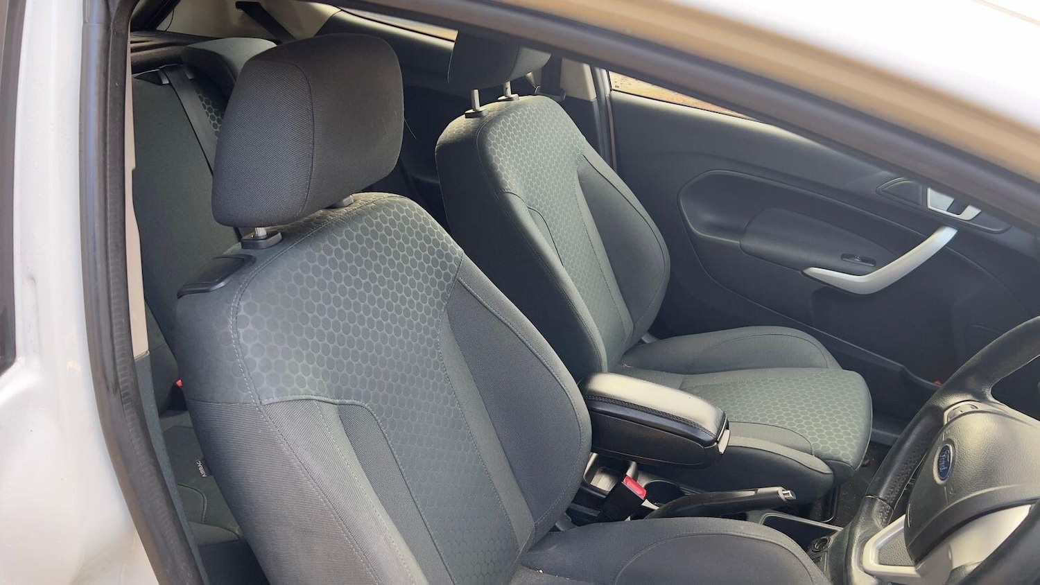 Used Ford Fiesta 2012 for sale - 76512428: Photo 2