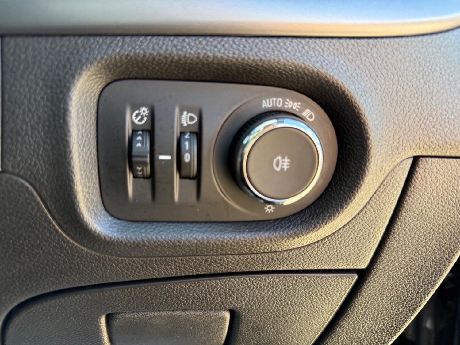 Used Vauxhall Astra 2018 for sale - 76020702: Photo 73