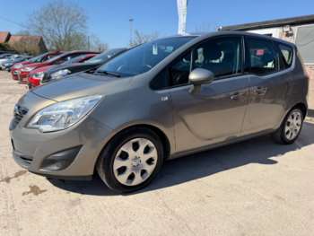 (11) - 1.7 CDTi Exclusiv Auto Euro 5 5dr