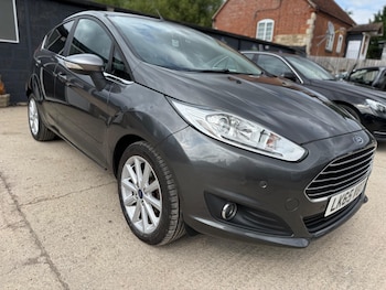Used Ford Fiesta 2015 for sale - 75387599: Photo
