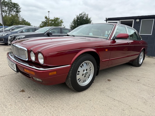 Used Jaguar XJ 1995 for sale - 75623098: Photo 16