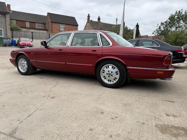 Used Jaguar XJ 1995 for sale - 75623098: Photo 26