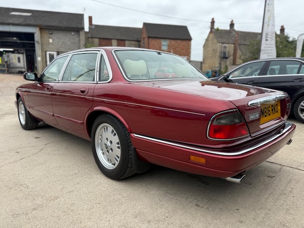 Used Jaguar XJ 1995 for sale - 75623098: Photo 27