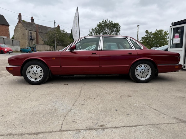 Used Jaguar XJ 1995 for sale - 75623098: Photo 7