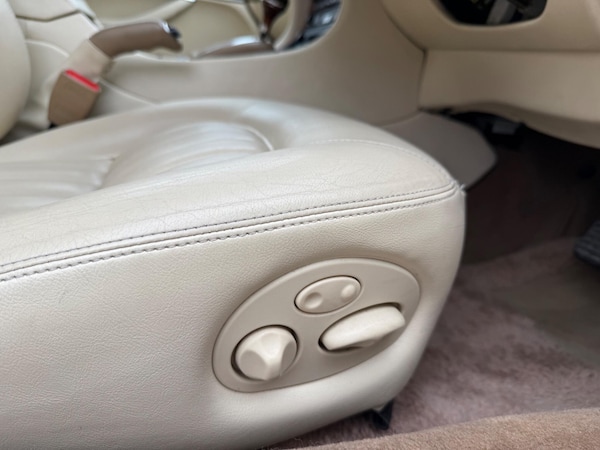 Used Jaguar XJ 1995 for sale - 75623098: Photo 82
