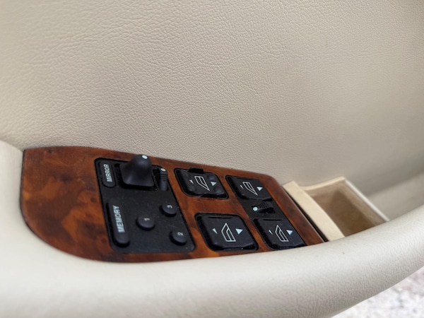 Used Jaguar XJ 1995 for sale - 75623098: Photo 92