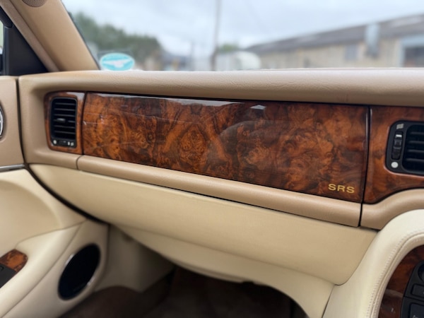 Used Jaguar XJ 1995 for sale - 75623098: Photo 97
