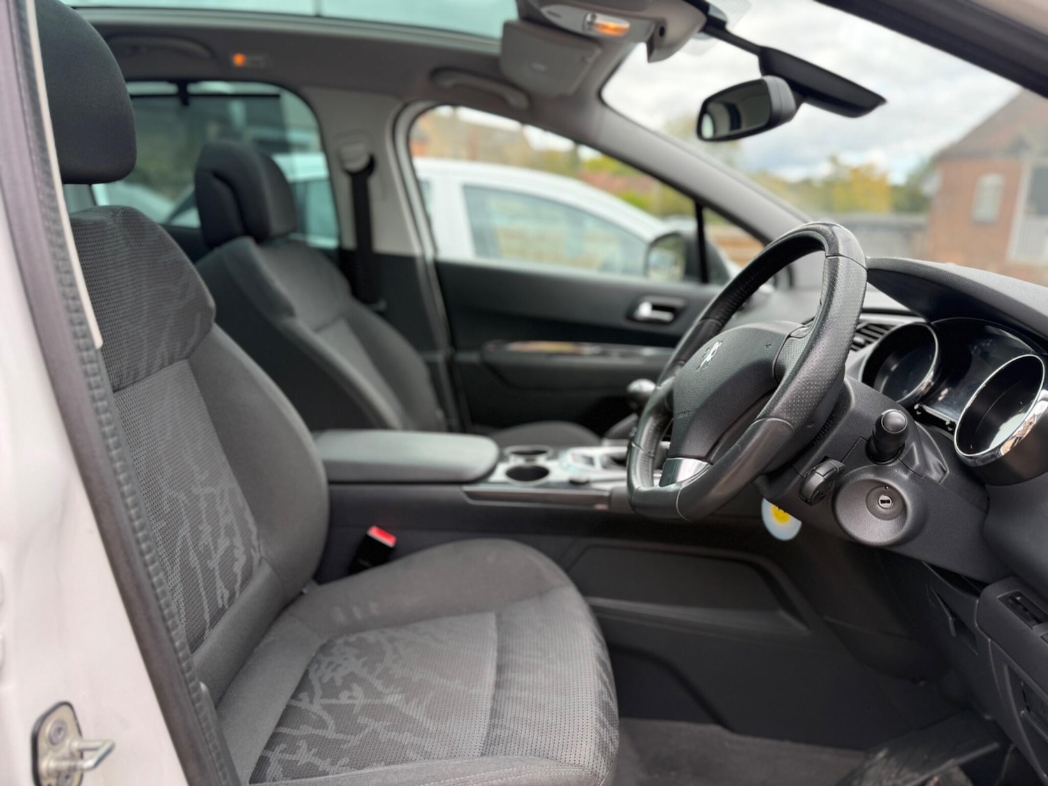Used Peugeot 3008 2012 for sale - 76215161: Photo 6