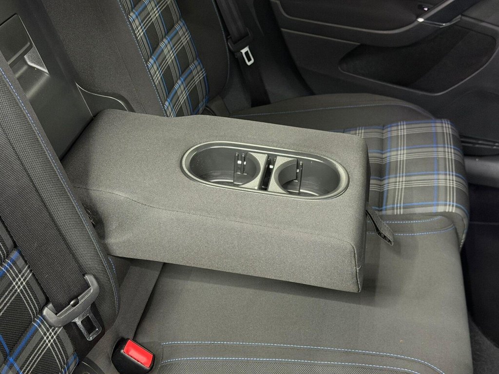 Used Volkswagen Golf 2018 for sale - 77765099: Photo 31