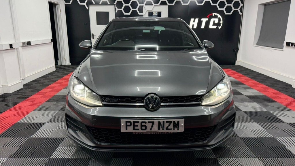 Used Volkswagen Golf 2017 for sale - 77110511: Photo 1