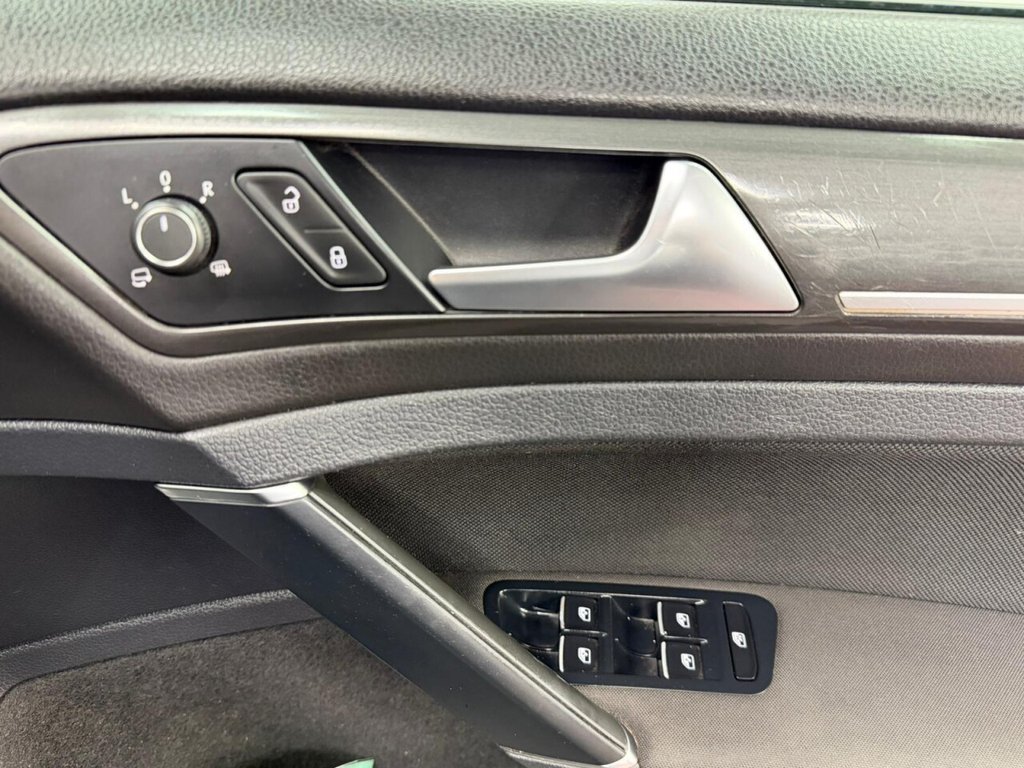 Used Volkswagen Golf 2017 for sale - 77110511: Photo 25