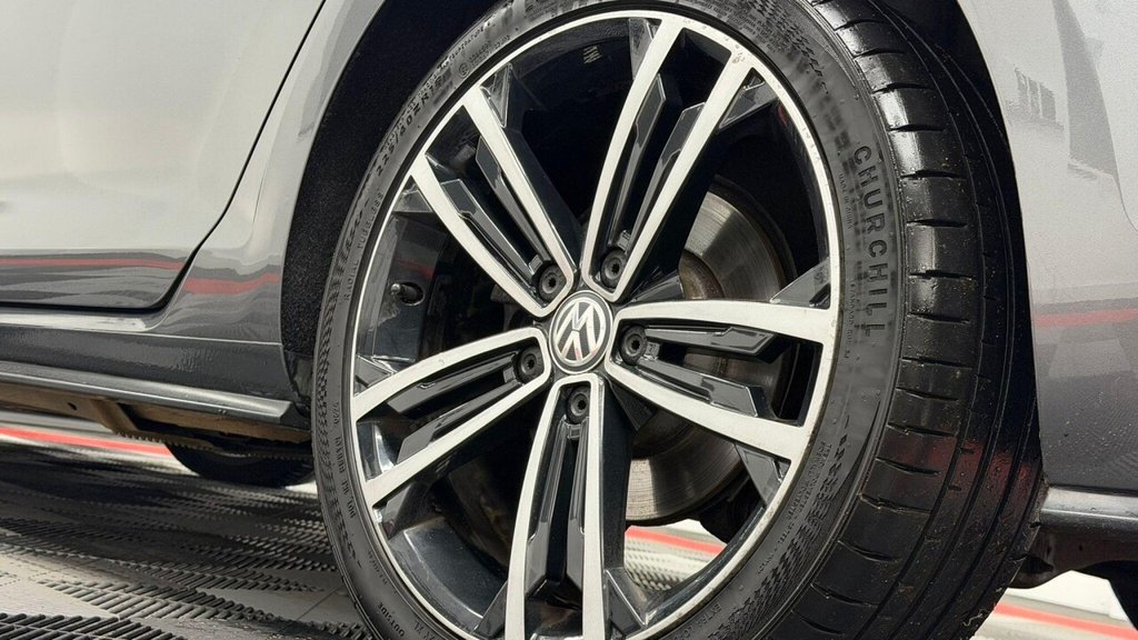 Used Volkswagen Golf 2017 for sale - 77110511: Photo 28