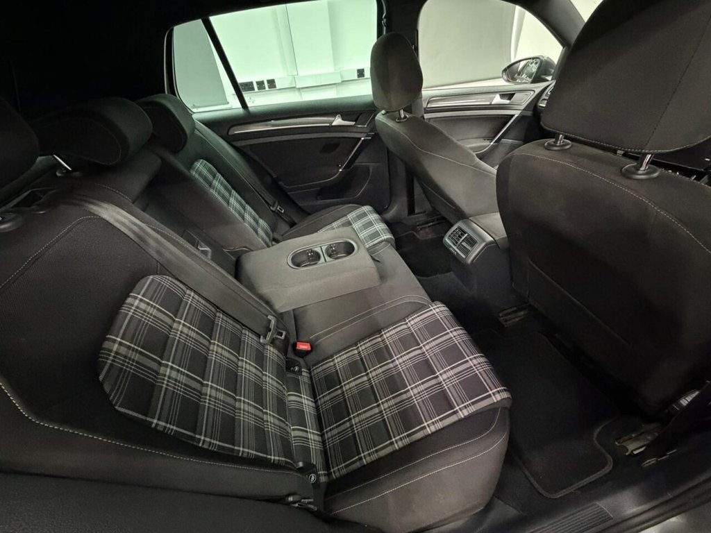 Used Volkswagen Golf 2017 for sale - 77110511: Photo 29