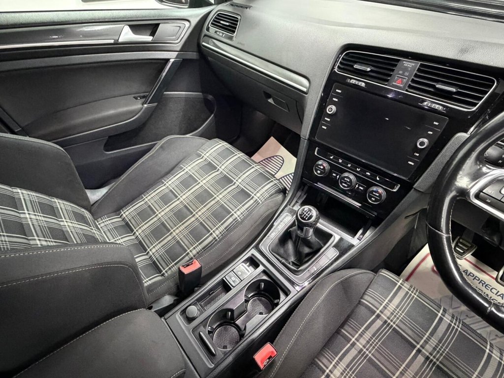 Used Volkswagen Golf 2017 for sale - 77110511: Photo 33